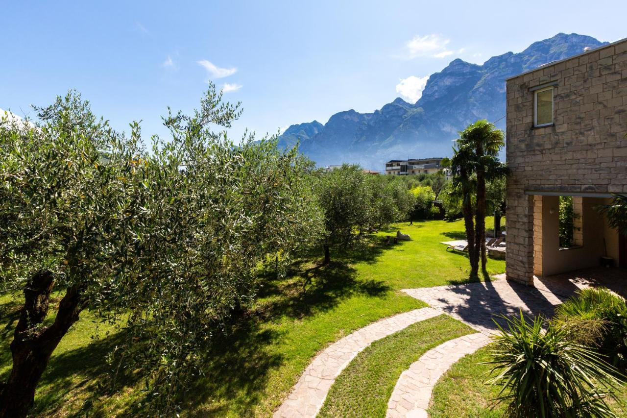 Lake House La Gemma Riva del Garda Luaran gambar