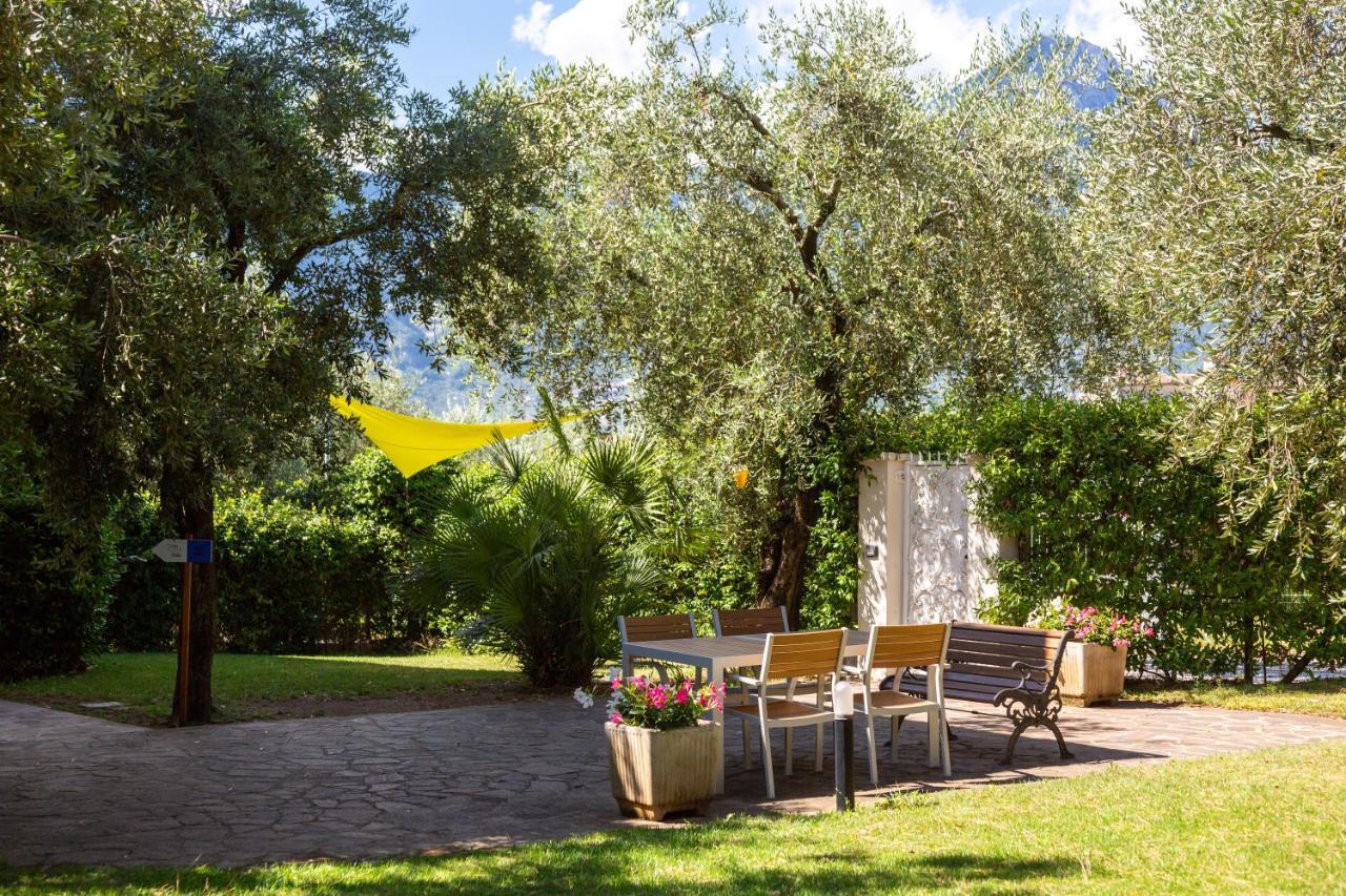Lake House La Gemma Riva del Garda Luaran gambar